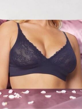 RUBY RIBBON LACE SECOND SKIN DEMIETTE #1776~ Set Of 2~ 1 Set Of Free Petals Sz32